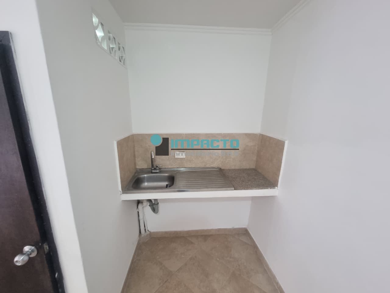 Local en arriendo Antioquia Sabaneta Betania 30 m2 Habitaciones 0 Baños 1 Garajes 0 Precio $2300000