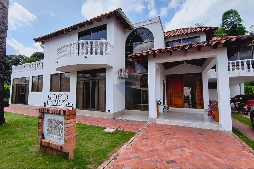 Casa en venta Cundinamarca Nilo Nilo 487 m2 Habitaciones 6 Baños 6 Garajes 6 Precio $1200000000