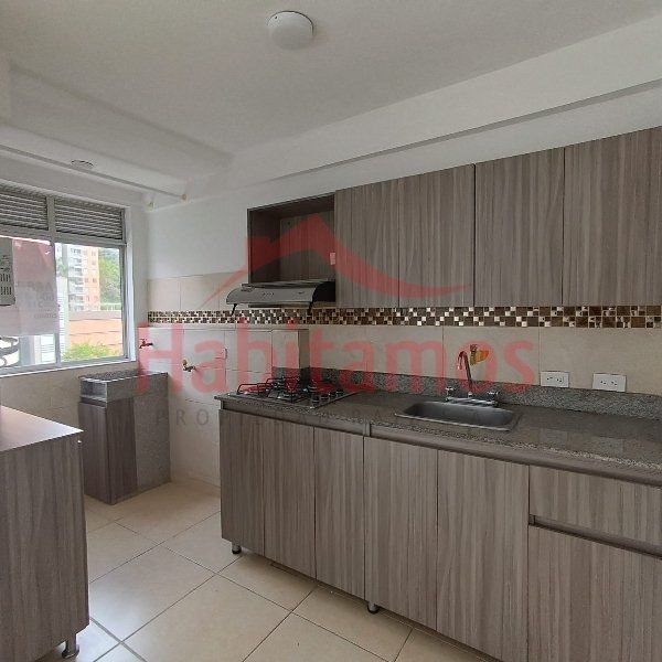 Apartamento en arriendo Antioquia Envigado Loma Del Barro 72 m2 Habitaciones 3 Baños 2 Garajes 1 Precio $3000000