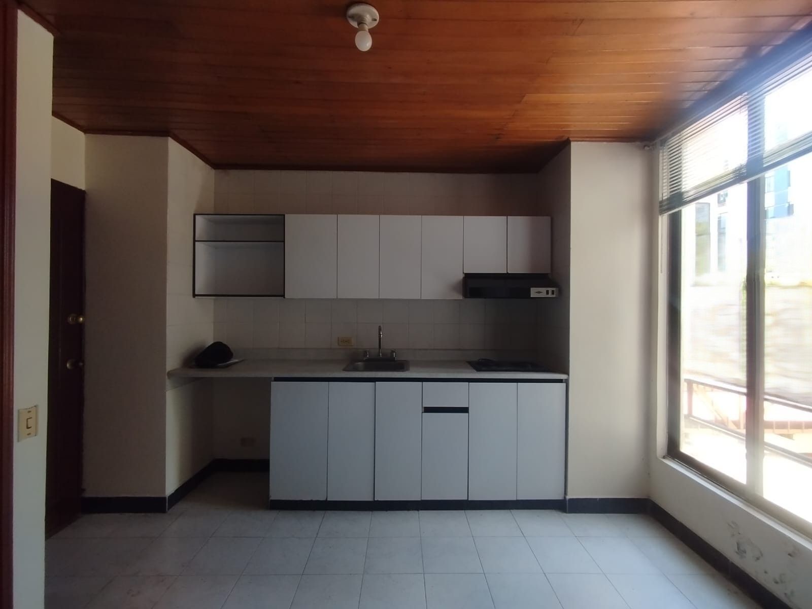Apartaestudio en arriendo Risaralda Pereira Jardin De Velez Y Velez 20 m2 Habitaciones 1 Baños 1 Garajes 1 Precio $950000