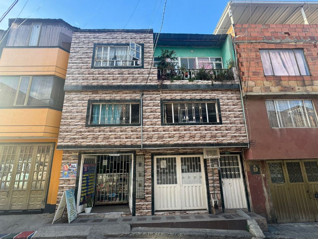 Casa en venta Cundinamarca Bogotá Jerusalén 300 m2 Habitaciones 6 Baños 6 Garajes 0 Precio $390000000