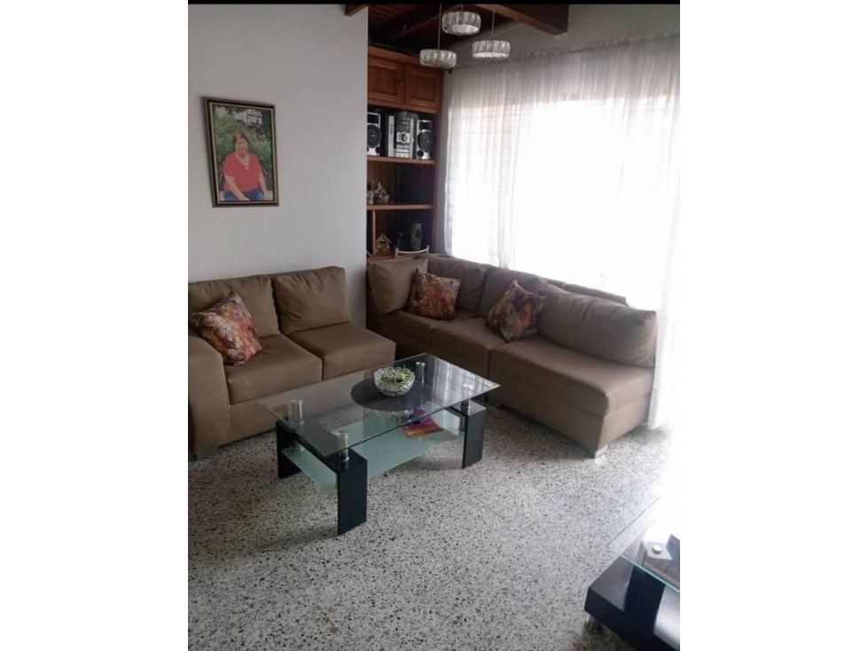 Casa en venta Antioquia Medellín San Bernardo 108 m2 Habitaciones 3 Baños 2 Garajes 0 Precio $460000000