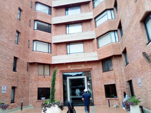 Apartamento en arriendo Cundinamarca Bogotá Cedritos 99 m2 Habitaciones 3 Baños 3 Garajes 2 Precio $4820400