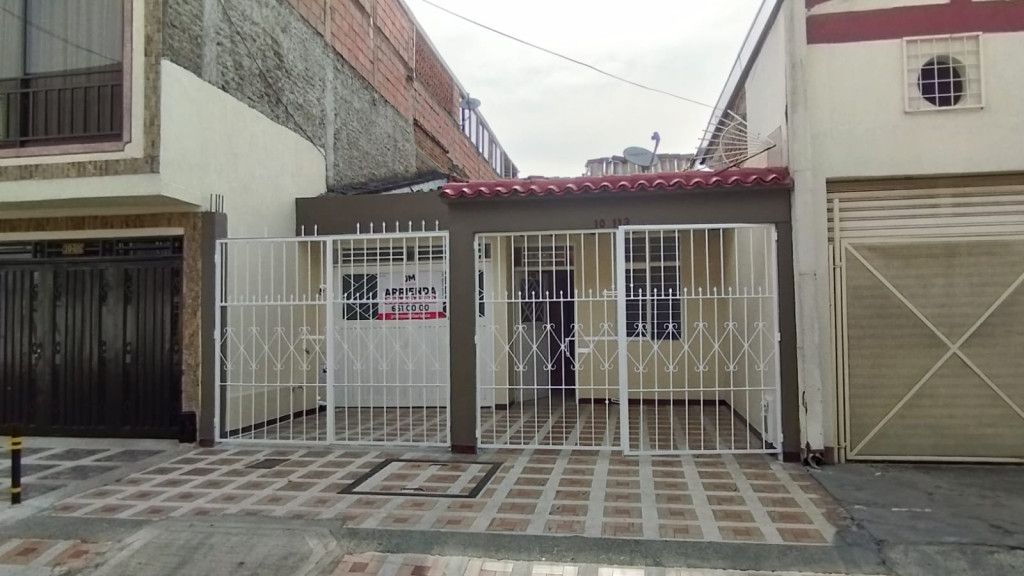 Casa en arriendo Valle Del Cauca Cali Industrial 170 m2 Habitaciones 3 Baños 2 Garajes 2 Precio $2000000