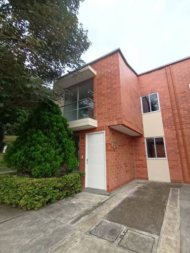 Casa en arriendo Risaralda Pereira Pereira 90 m2 Habitaciones 4 Baños 3 Garajes 1 Precio $2400000