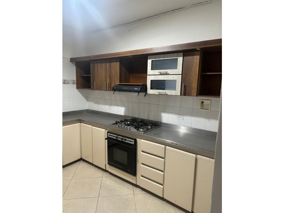 Casa en arriendo Antioquia Medellín Boston 170 m2 Habitaciones 4 Baños 5 Garajes 0 Precio $3900000