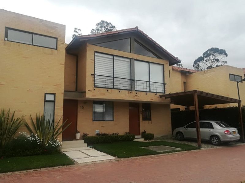 Casa en arriendo Cundinamarca Cajicá Cn Club Bosques Madero 203 m2 Habitaciones 3 Baños 4 Garajes 3 Precio $8400000