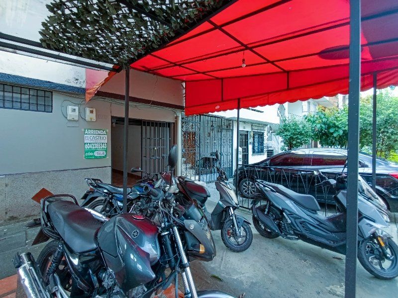 Local en arriendo Antioquia Medellín Cristo Rey 20 m2 Habitaciones 0 Baños 1 Garajes 0 Precio $2000000
