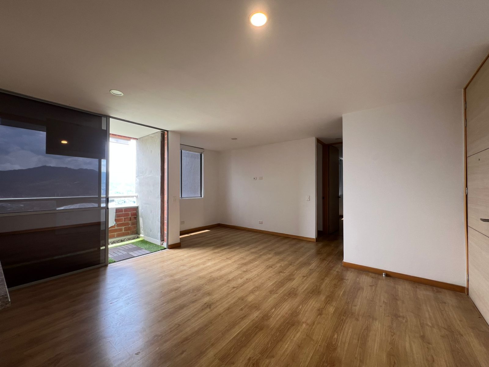 Apartamento en arriendo Antioquia Envigado Loma Del Atravesado 68 m2 Habitaciones 2 Baños 2 Garajes 1 Precio $4100000