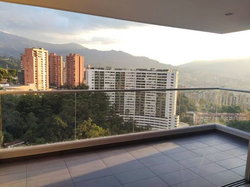 Apartamento en arriendo Antioquia Envigado Zúñiga 137 m2 Habitaciones 3 Baños 5 Garajes 1 Precio $7000000