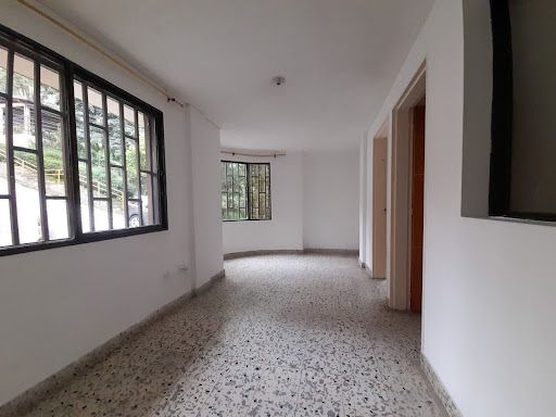 Apartamento en arriendo Antioquia Envigado La Inmaculada 50 m2 Habitaciones 3 Baños 1 Garajes 0 Precio $1800000