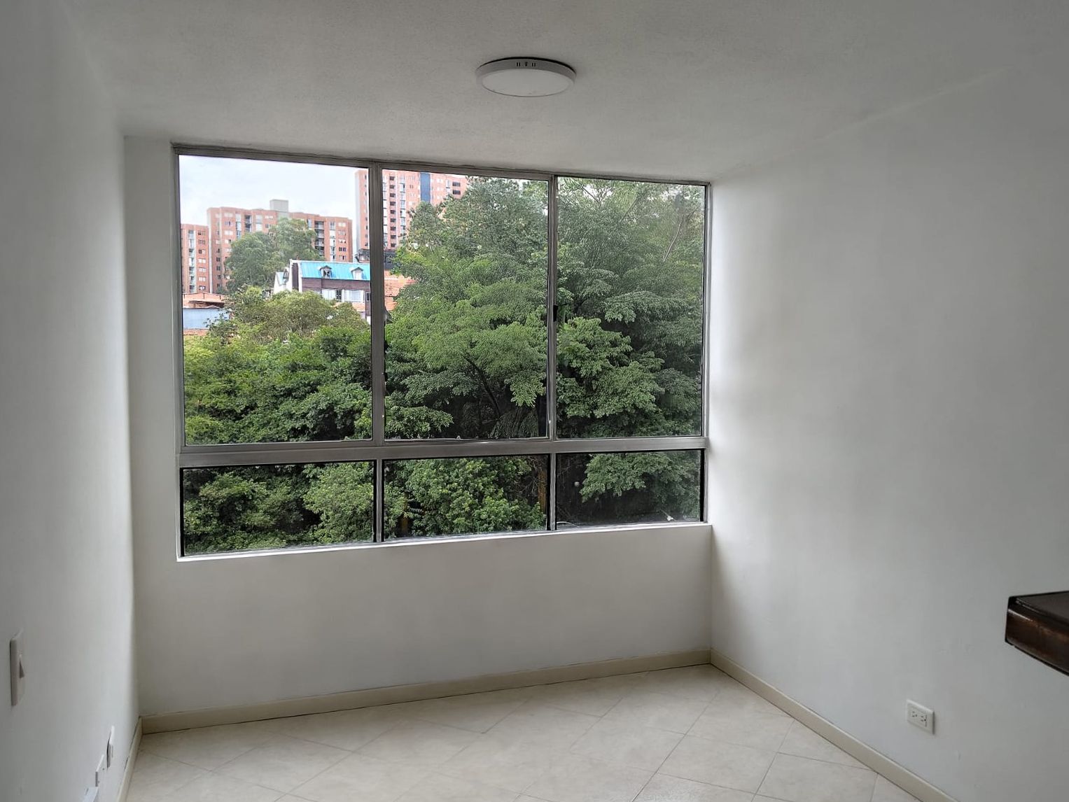 Apartamento en arriendo Antioquia Medellín Asomadera No 1 42 m2 Habitaciones 2 Baños 1 Garajes 1 Precio $2300000
