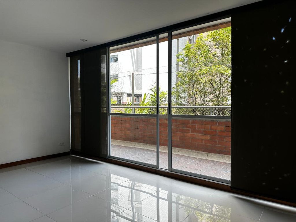 Apartamento en venta Antioquia Envigado La Inmaculada 112 m2 Habitaciones 3 Baños 4 Garajes 2 Precio $1070000000