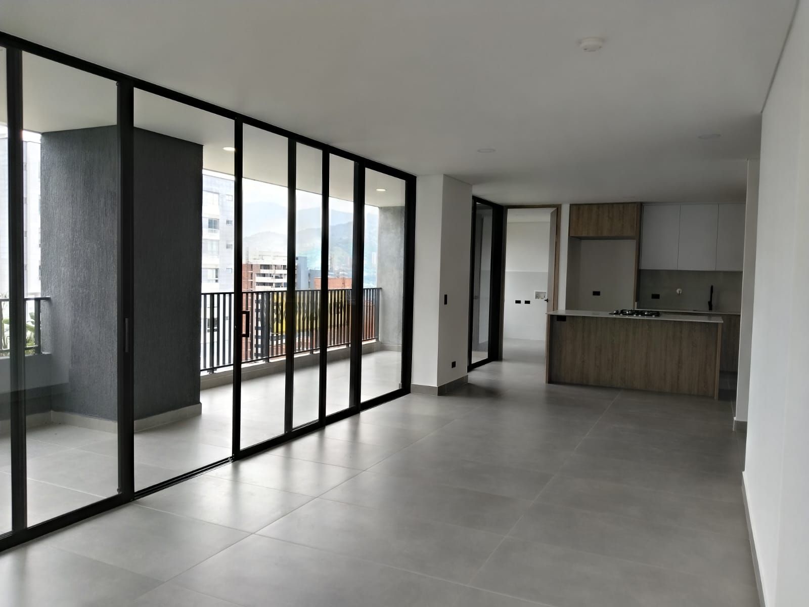 Apartamento en venta Antioquia Medellín Castropol 192 m2 Habitaciones 3 Baños 4 Garajes 3 Precio $2720000000