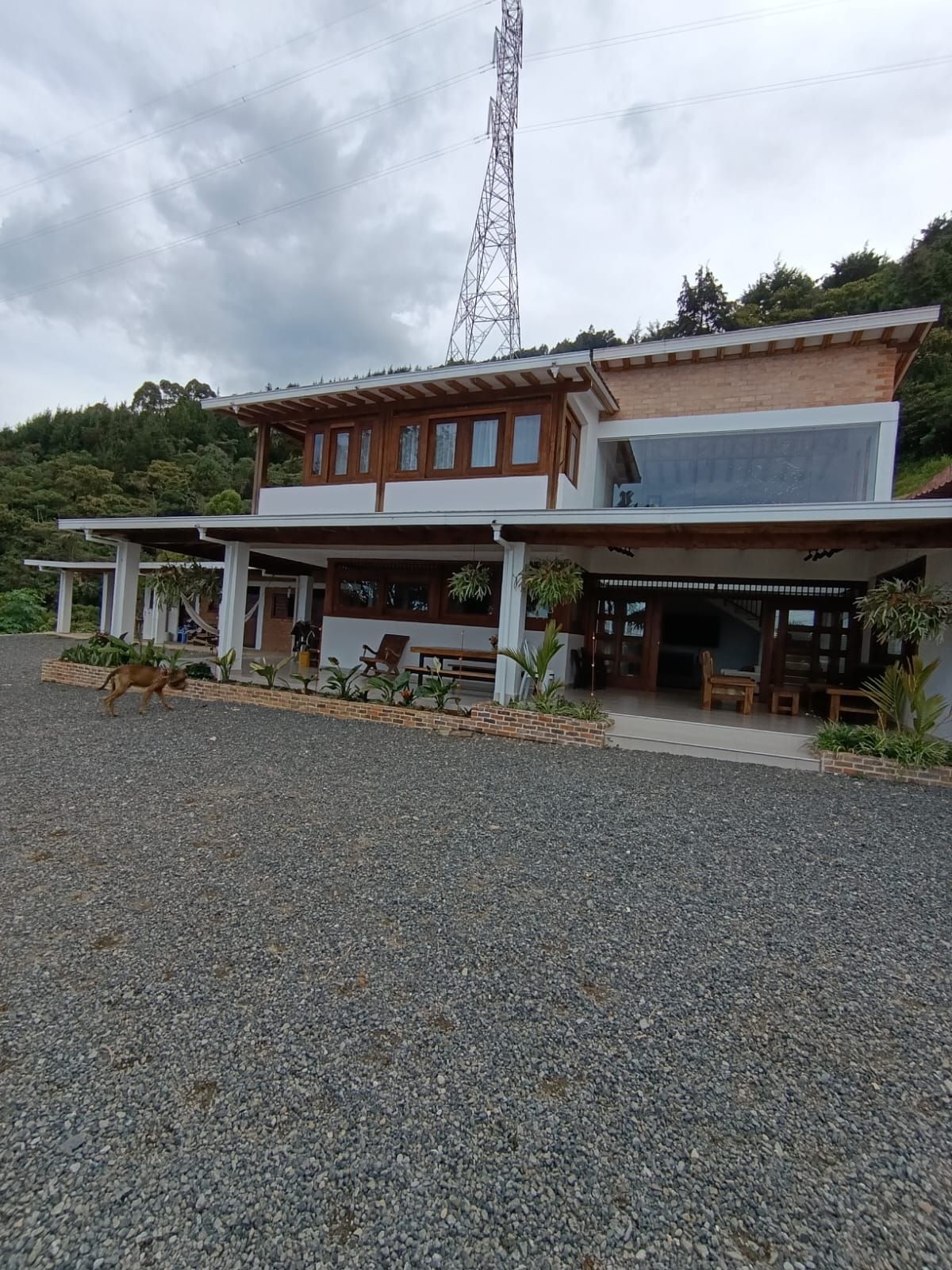 Finca en arriendo Antioquia Medellín Naranjitos 300 m2 Habitaciones 4 Baños 3 Garajes 6 Precio $15600000