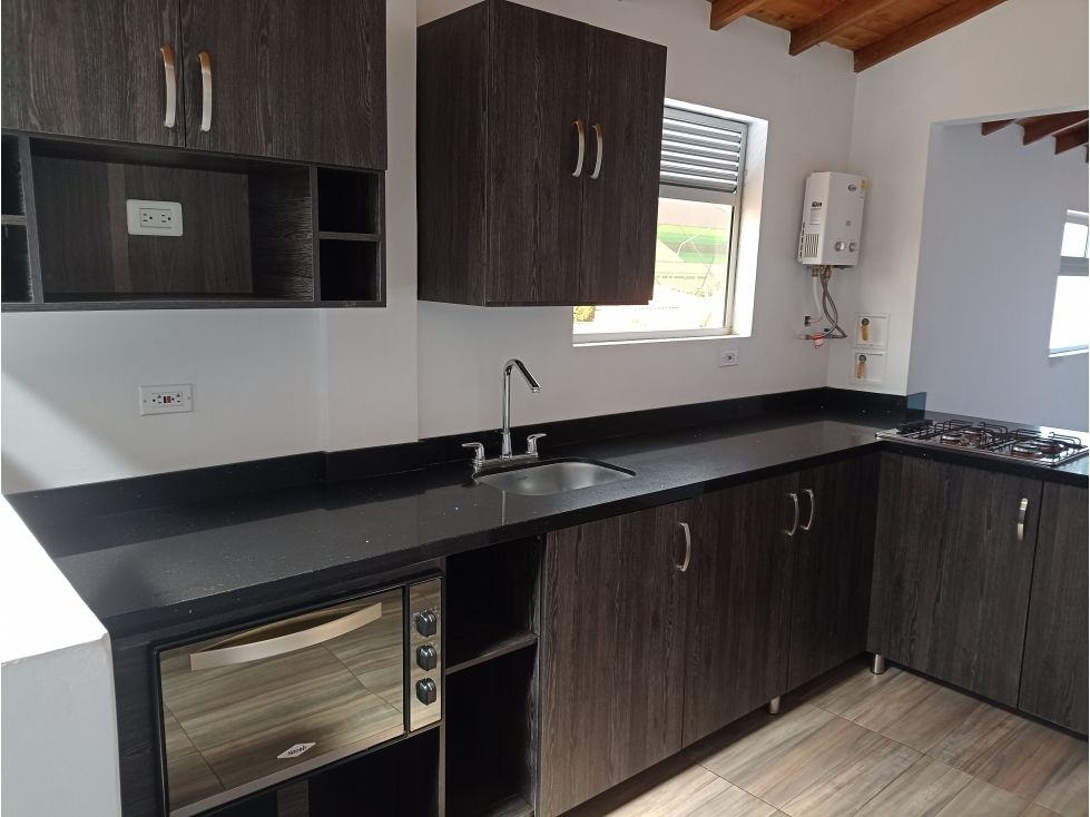 Apartaestudio en arriendo Antioquia Medellín Loma De Los Bernal 40 m2 Habitaciones 1 Baños 1 Garajes 0 Precio $2000000