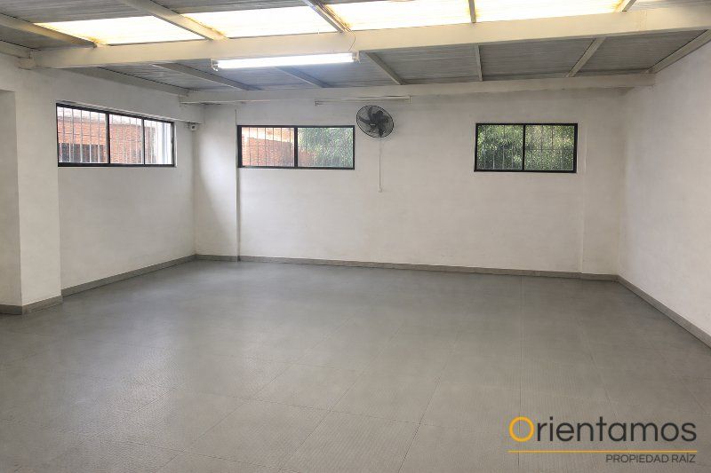 Bodega en arriendo Antioquia Medellín La America 790 m2 Habitaciones 0 Baños 2 Garajes 1 Precio $22000000