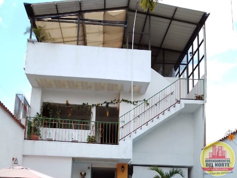 Edificio en venta Quindío La Tebaida La Tebaida 660 m2 Habitaciones 16 Baños 21 Garajes 3 Precio $2900000000
