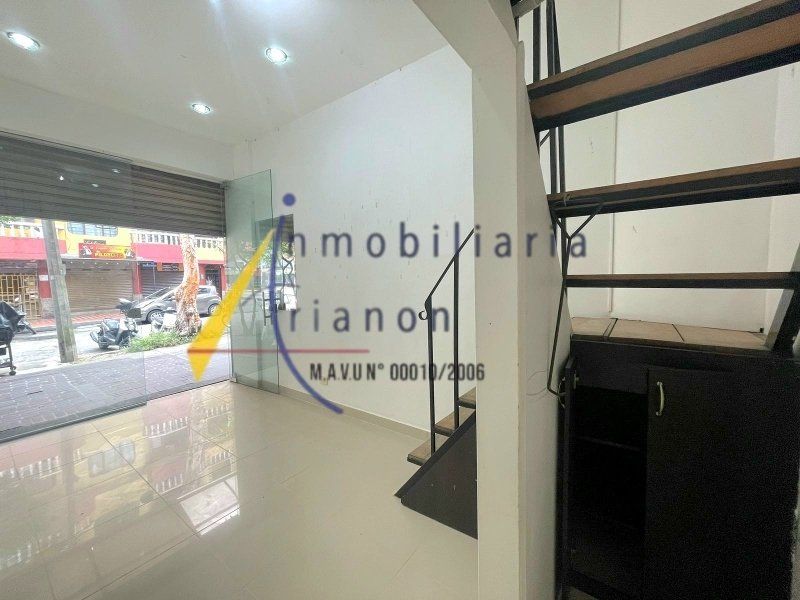 Local en venta Antioquia Medellín Los Alpes 24 m2 Habitaciones 0 Baños 1 Garajes 0 Precio $275000000