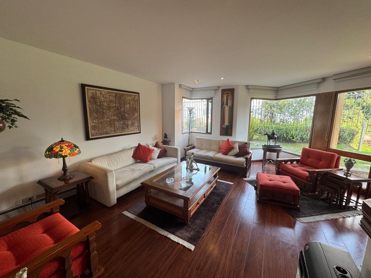 Casa en venta Cundinamarca Bogotá Suba Naranjos 446 m2 Habitaciones 4 Baños 4 Garajes 2 Precio $2500000000
