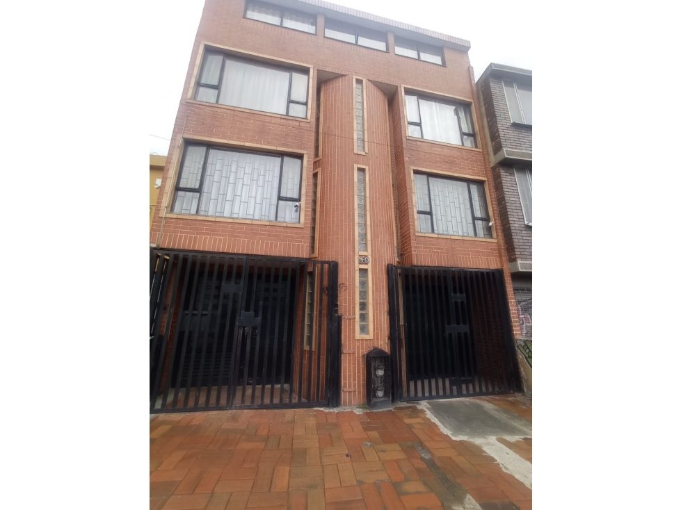 Edificio en venta Cundinamarca Bogotá Santa Maria 360 m2 Habitaciones 9 Baños 7 Garajes 1 Precio $790000000