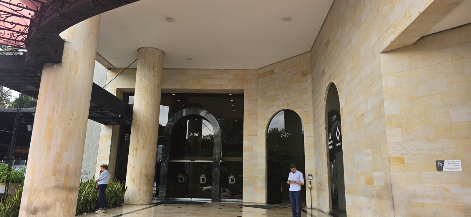 Local Comercial en venta Antioquia Medellín La Florida 635 m2 Habitaciones 0 Baños 1 Garajes 1 Precio $400000000