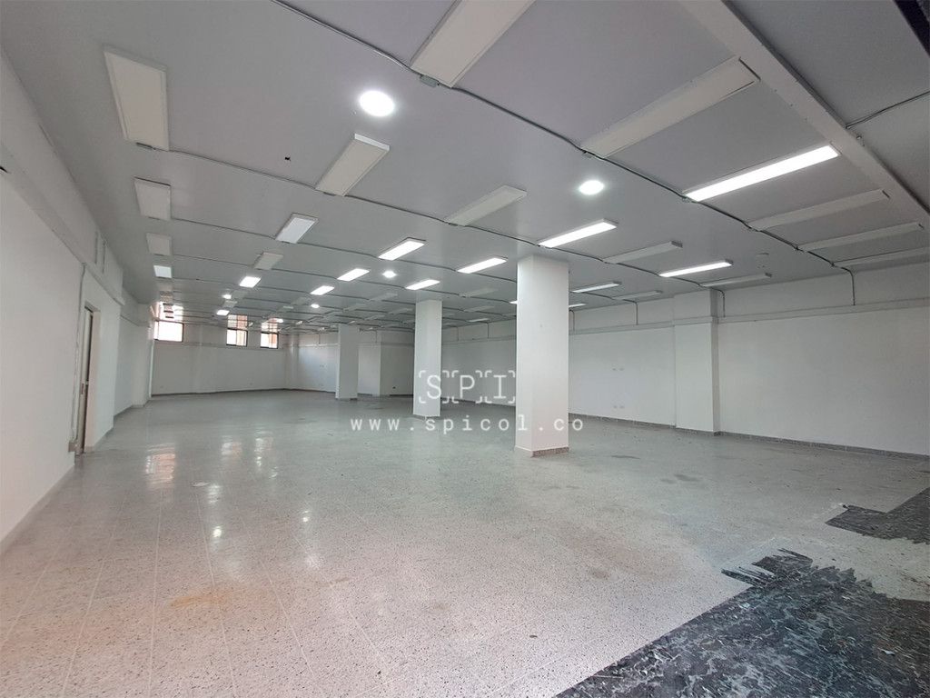 Local en arriendo Antioquia Itagüí Las Margaritas 346 m2 Habitaciones 0 Baños 2 Garajes 1 Precio $15000000
