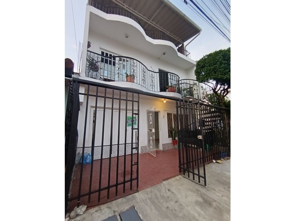 Casa en arriendo Valle Del Cauca Cali El Sena 133 m2 Habitaciones 3 Baños 2 Garajes 1 Precio $1530000
