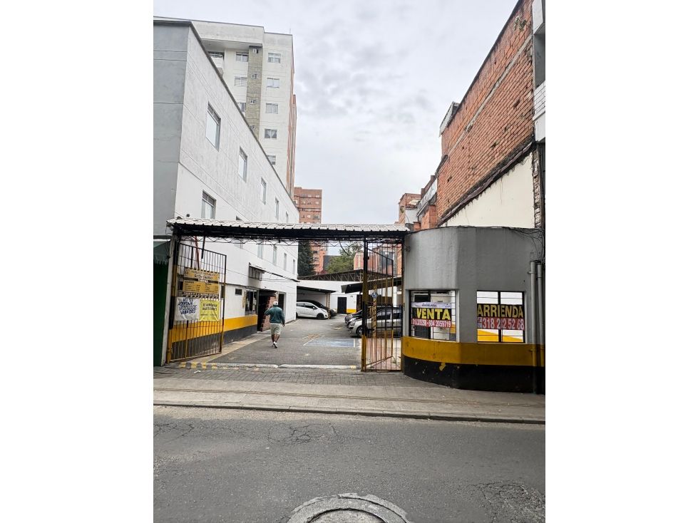 Lote en arriendo Antioquia Medellín Boston 1015 m2 Habitaciones 0 Baños 3 Garajes 29 Precio $27000000