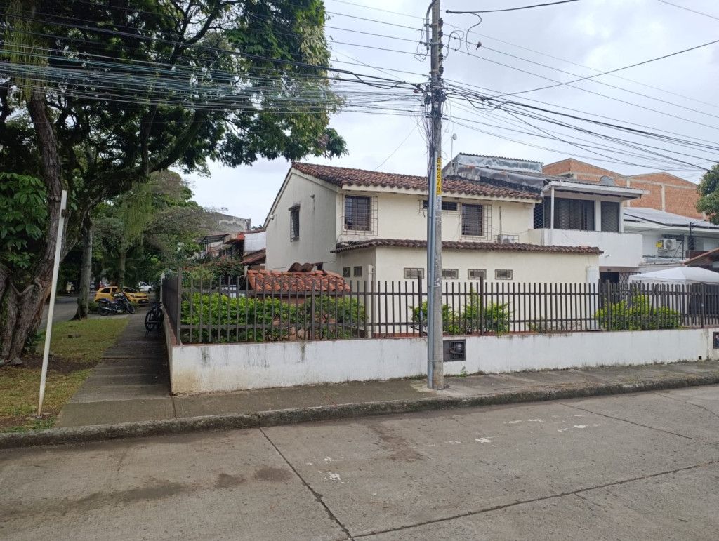 Casa en venta Valle Del Cauca Cali El Lido 201 m2 Habitaciones 5 Baños 4 Garajes 1 Precio $700000000