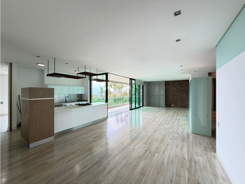 Apartamento en arriendo Antioquia Medellín El Poblado 178 m2 Habitaciones 3 Baños 5 Garajes 2 Precio $11000000