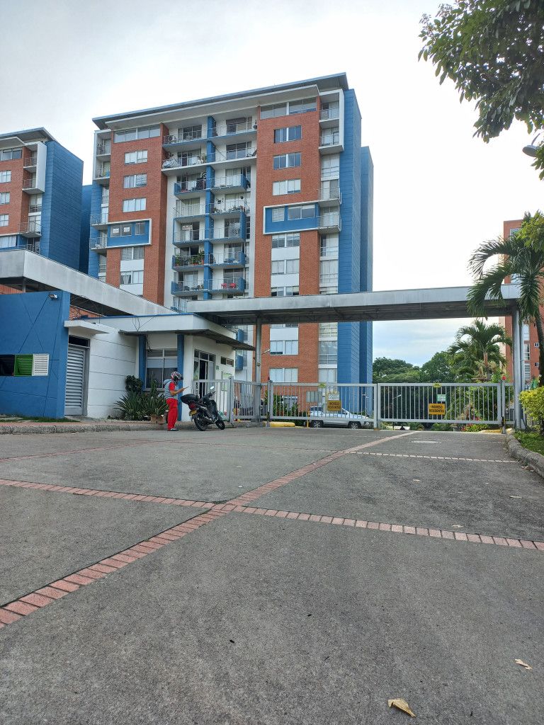 Apartamento en arriendo Tolima Ibagué El Eden 83 m2 Habitaciones 3 Baños 2 Garajes 1 Precio $1800000