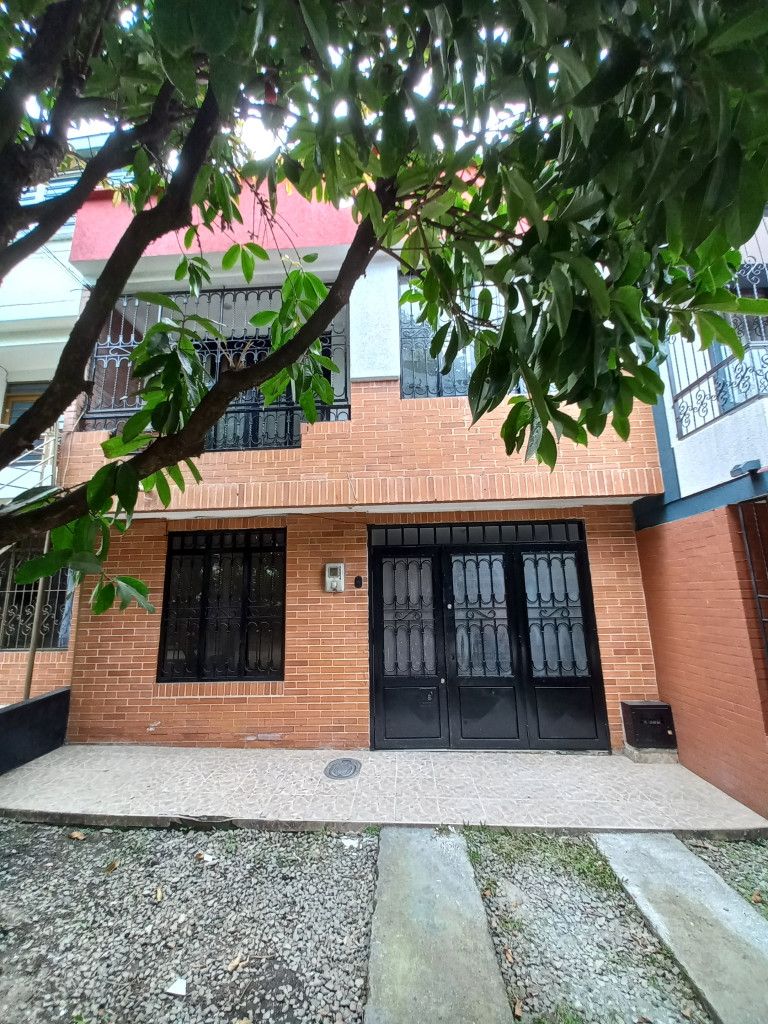 Casa en venta Tolima Ibagué Ub Villa Cindy 109 m2 Habitaciones 4 Baños 3 Garajes 1 Precio $350000000