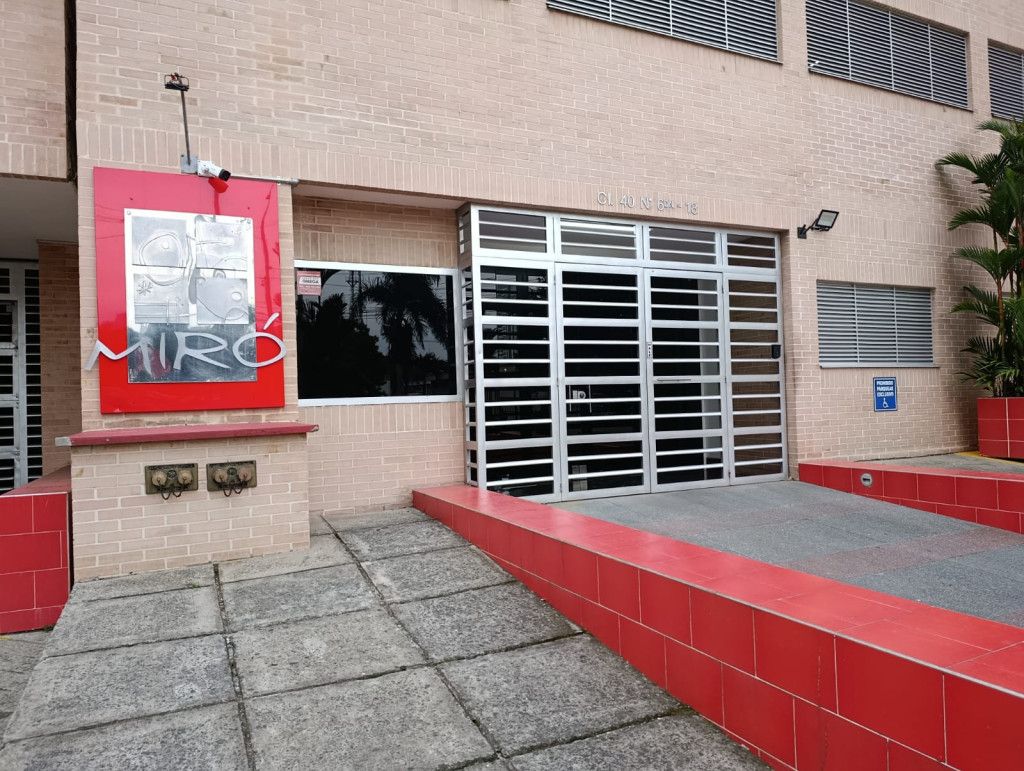 Apartamento en arriendo Valle Del Cauca Cali El Diamante 75 m2 Habitaciones 2 Baños 2 Garajes 1 Precio $3000000