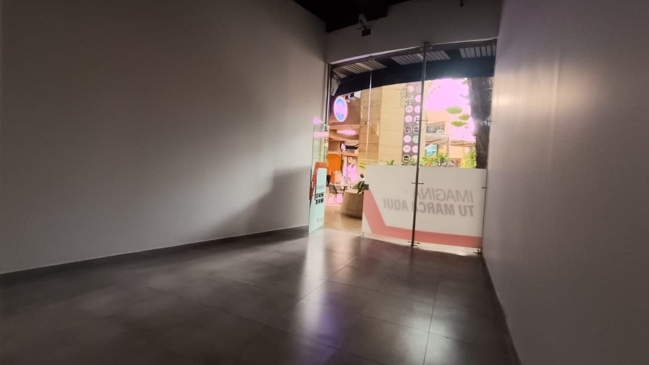 Local en arriendo Valle Del Cauca Cali Unicentro Cali 47 m2 Habitaciones 0 Baños 0 Garajes 0 Precio $6500000