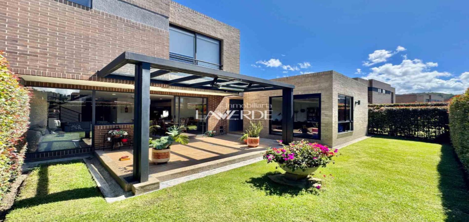 Casa en venta Cundinamarca Zipaquirá Zipaquira 194 m2 Habitaciones 4 Baños 5 Garajes 4 Precio $1180000000