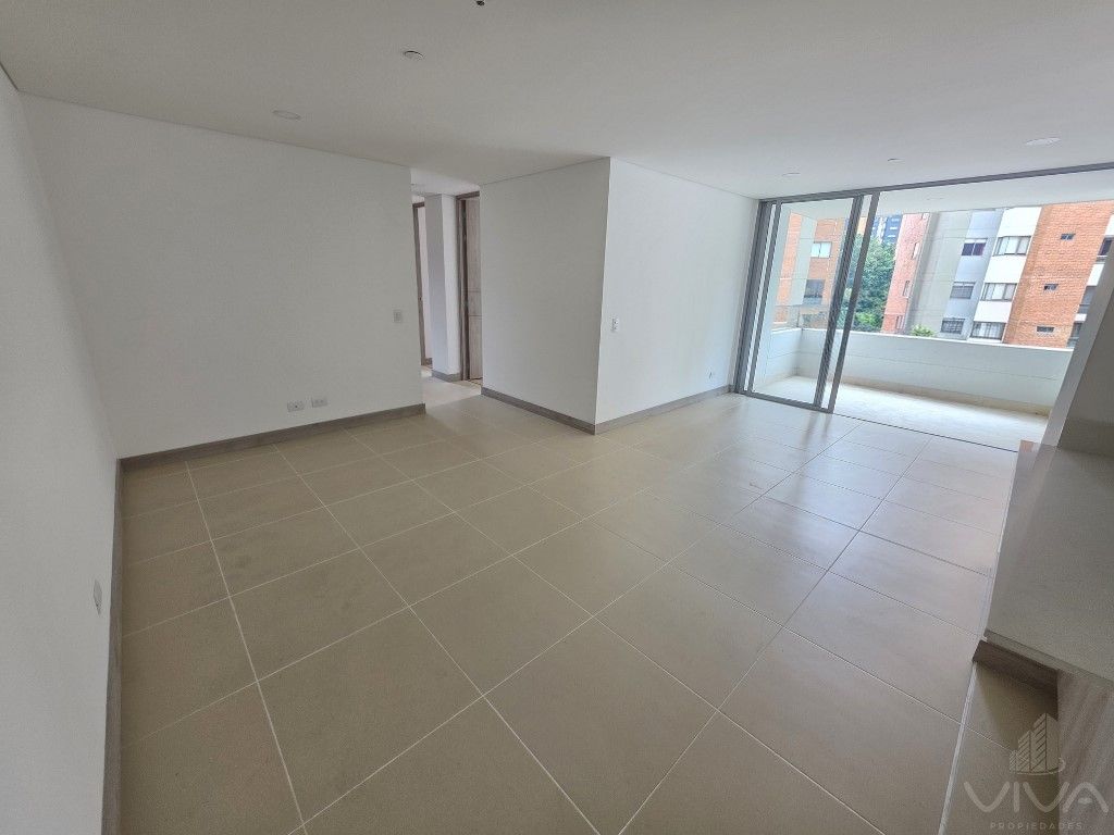 Apartamento en arriendo Antioquia Envigado El Esmeraldal 92 m2 Habitaciones 3 Baños 2 Garajes 2 Precio $5000000