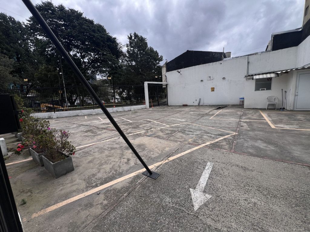 Lote en venta Cundinamarca Bogotá Santa Ana Occidental 248 m2 Habitaciones 0 Baños 0 Garajes 6 Precio $1940000000