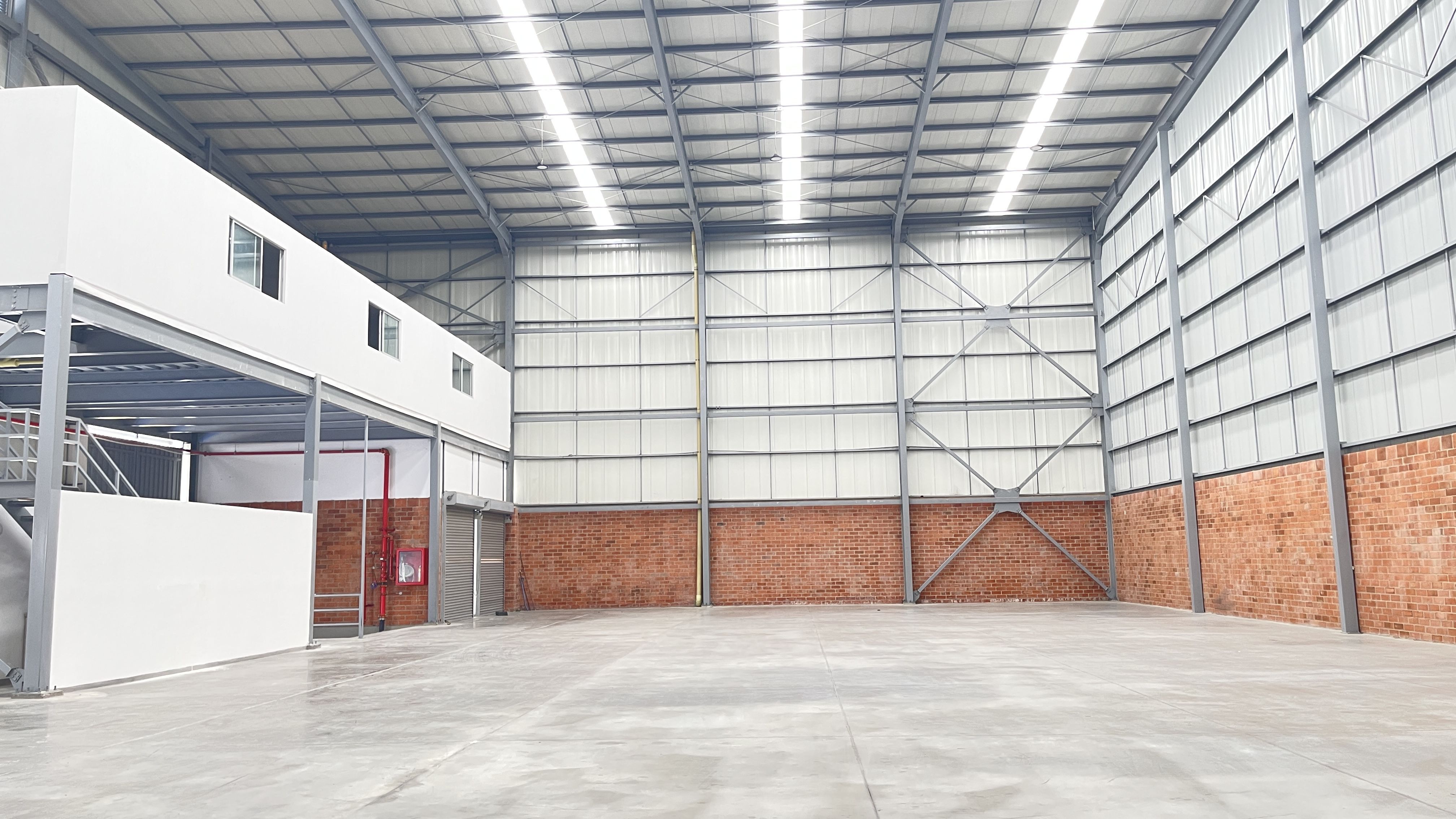 Bodega en arriendo Valle Del Cauca Cali Ciudad Los Álamos 850 m2 Habitaciones 0 Baños 4 Garajes 6 Precio $24650000