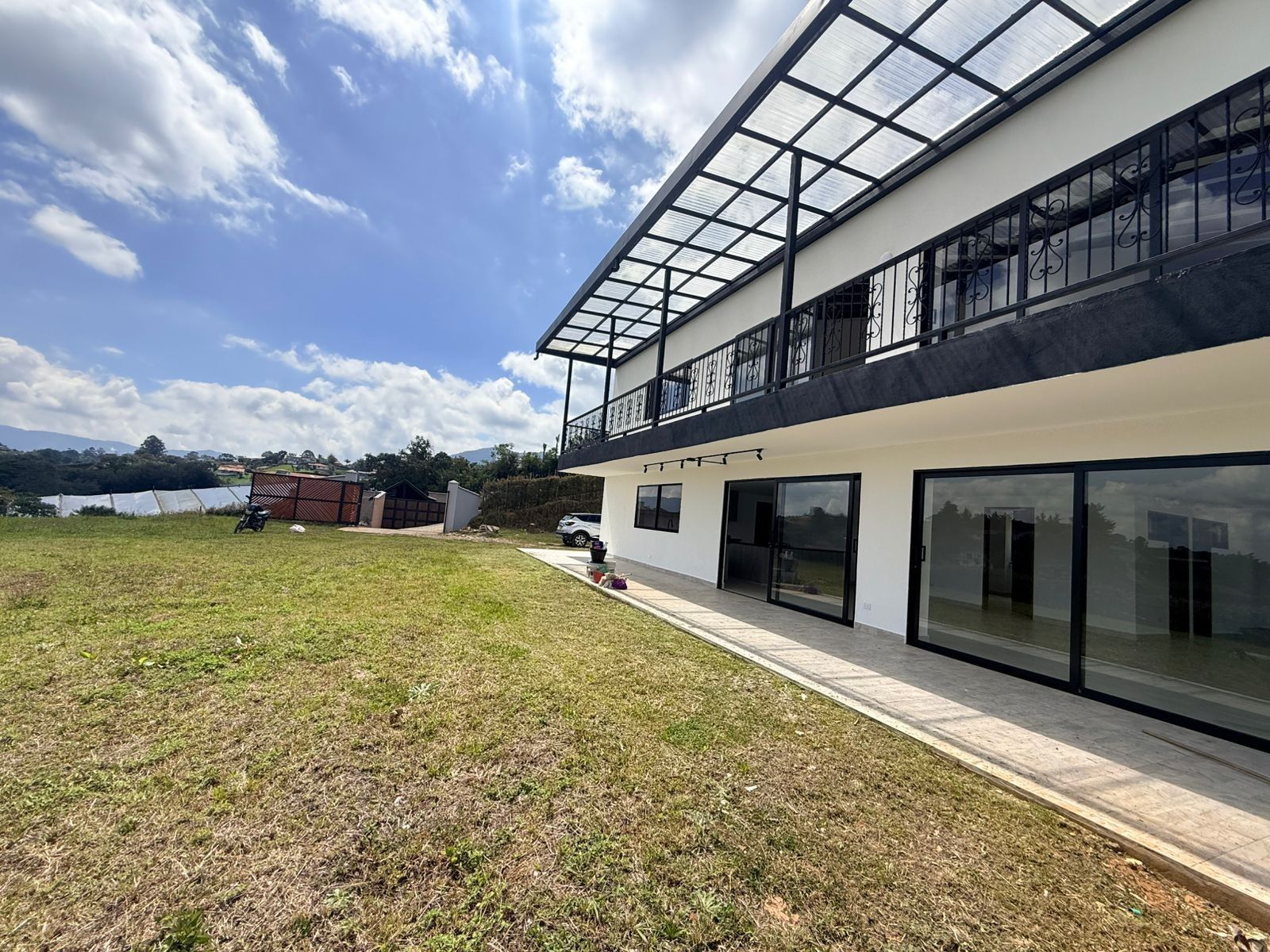 Finca en venta Antioquia El Carmen De Viboral El Carmen De Viboral 400 m2 Habitaciones 4 Baños 4 Garajes 4 Precio $2300000000