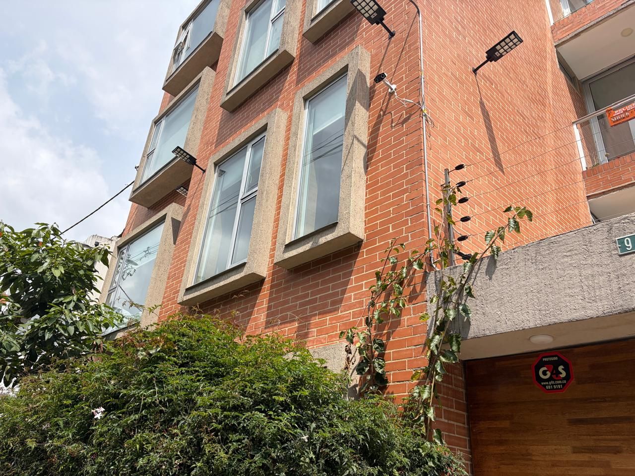 Edificio en arriendo o venta Cundinamarca Bogotá Mochuelo Norte 460 m2 Habitaciones 6 Baños 6 Garajes 0 Precio venta $3490000000 Precio arriendo $9900000