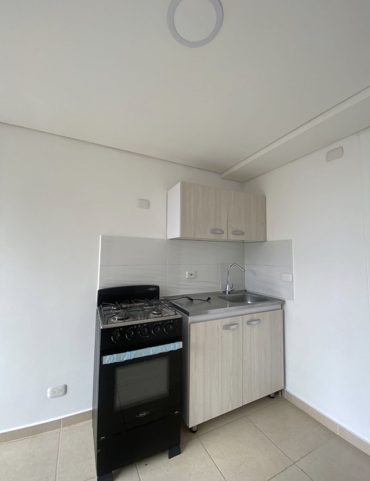 Apartamento en arriendo o venta Cundinamarca Bogotá El Plan 35 m2 Habitaciones 2 Baños 1 Garajes 0 Precio venta $270000000 Precio arriendo $1950000