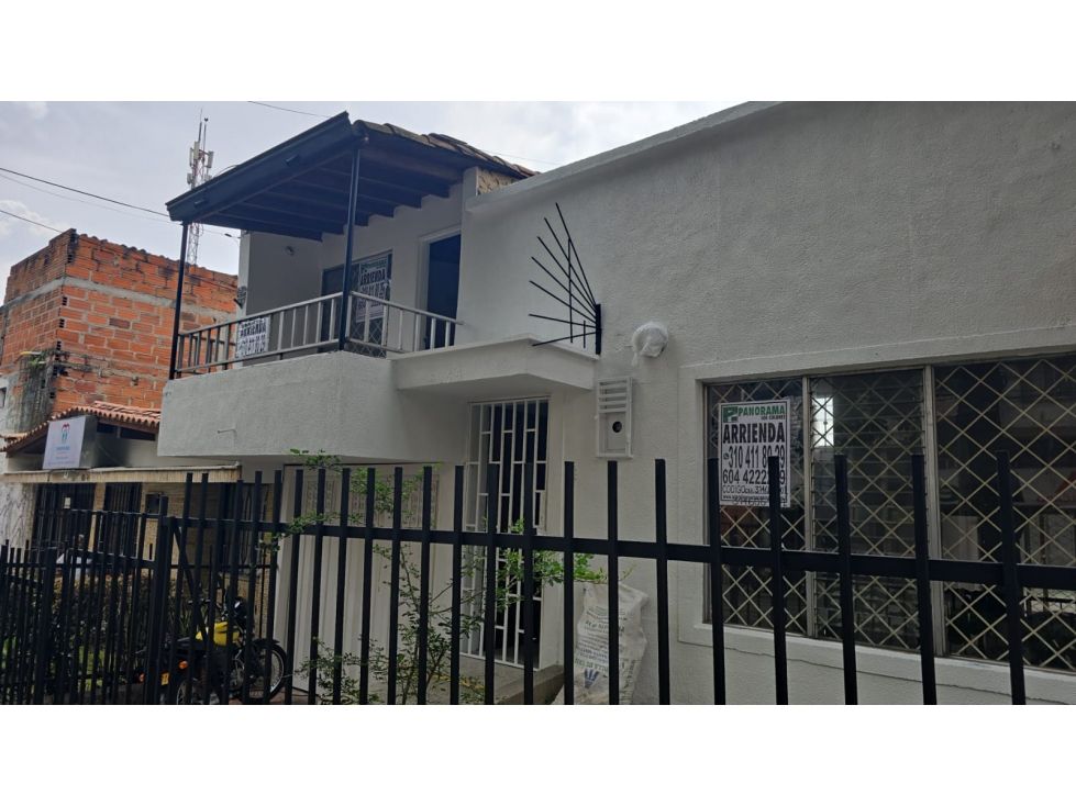Casa en arriendo Antioquia Medellín Ferreni 300 m2 Habitaciones 5 Baños 3 Garajes 1 Precio $8300000