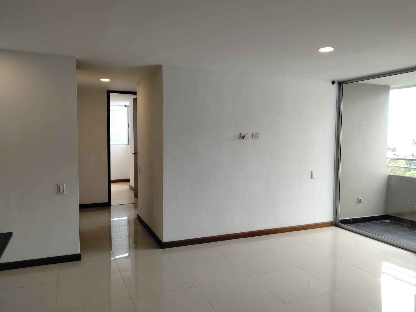 Apartamento en arriendo Antioquia Medellín Asomadera No 1 62 m2 Habitaciones 2 Baños 2 Garajes 1 Precio $3900000