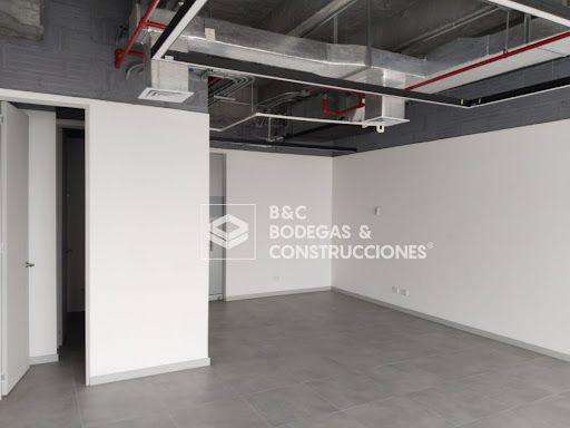 Oficina en arriendo Antioquia Envigado La Mesa 50 m2 Habitaciones 0 Baños 2 Garajes 2 Precio $5500000
