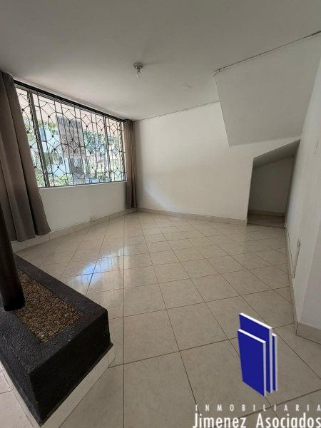 Casa en arriendo Antioquia Medellín Simon Bolivar 180 m2 Habitaciones 4 Baños 3 Garajes 1 Precio $4100000