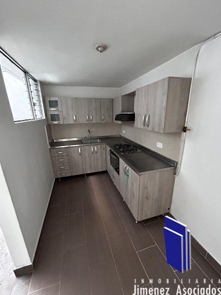 Casa en arriendo Antioquia Medellín Simon Bolivar 180 m2 Habitaciones 4 Baños 3 Garajes 1 Precio $4300000