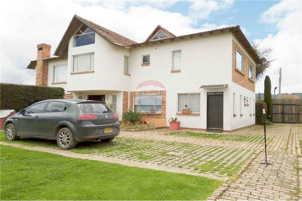 Casa en venta Cundinamarca Chía Vista Verde 282 m2 Habitaciones 5 Baños 5 Garajes 4 Precio $2300000000