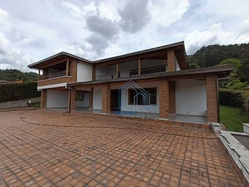 Casa en arriendo Antioquia Envigado Las Antillas 340 m2 Habitaciones 3 Baños 4 Garajes 3 Precio $12000000