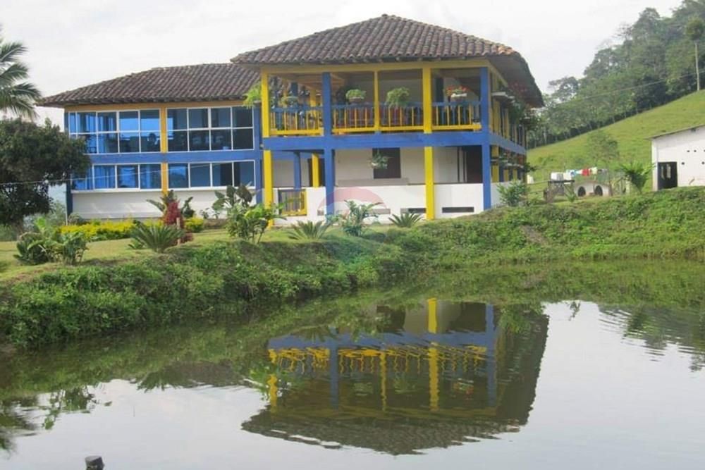 Finca en venta Caldas Filadelfia Filadelfia 800 m2 Habitaciones 6 Baños 5 Garajes 6 Precio $2500000000